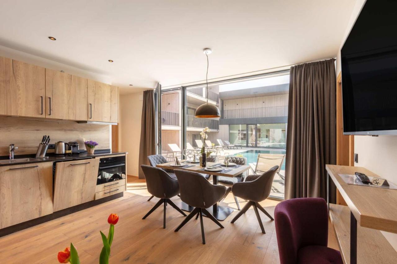 Emma Deluxe Aparthotel in Fürth-Piesendorf bei Kaprun Exterior foto