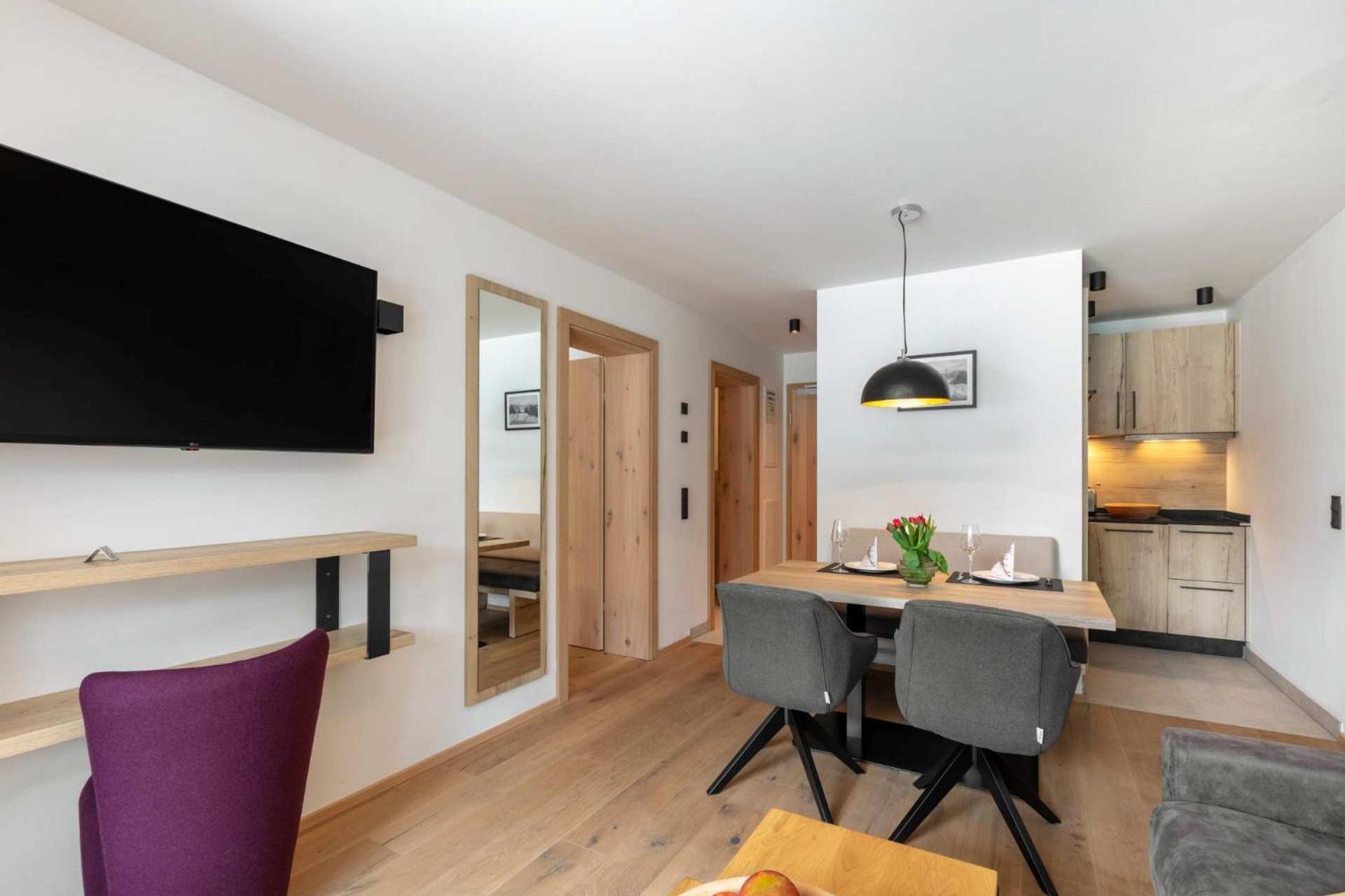 Emma Deluxe Aparthotel in Fürth-Piesendorf bei Kaprun Zimmer foto