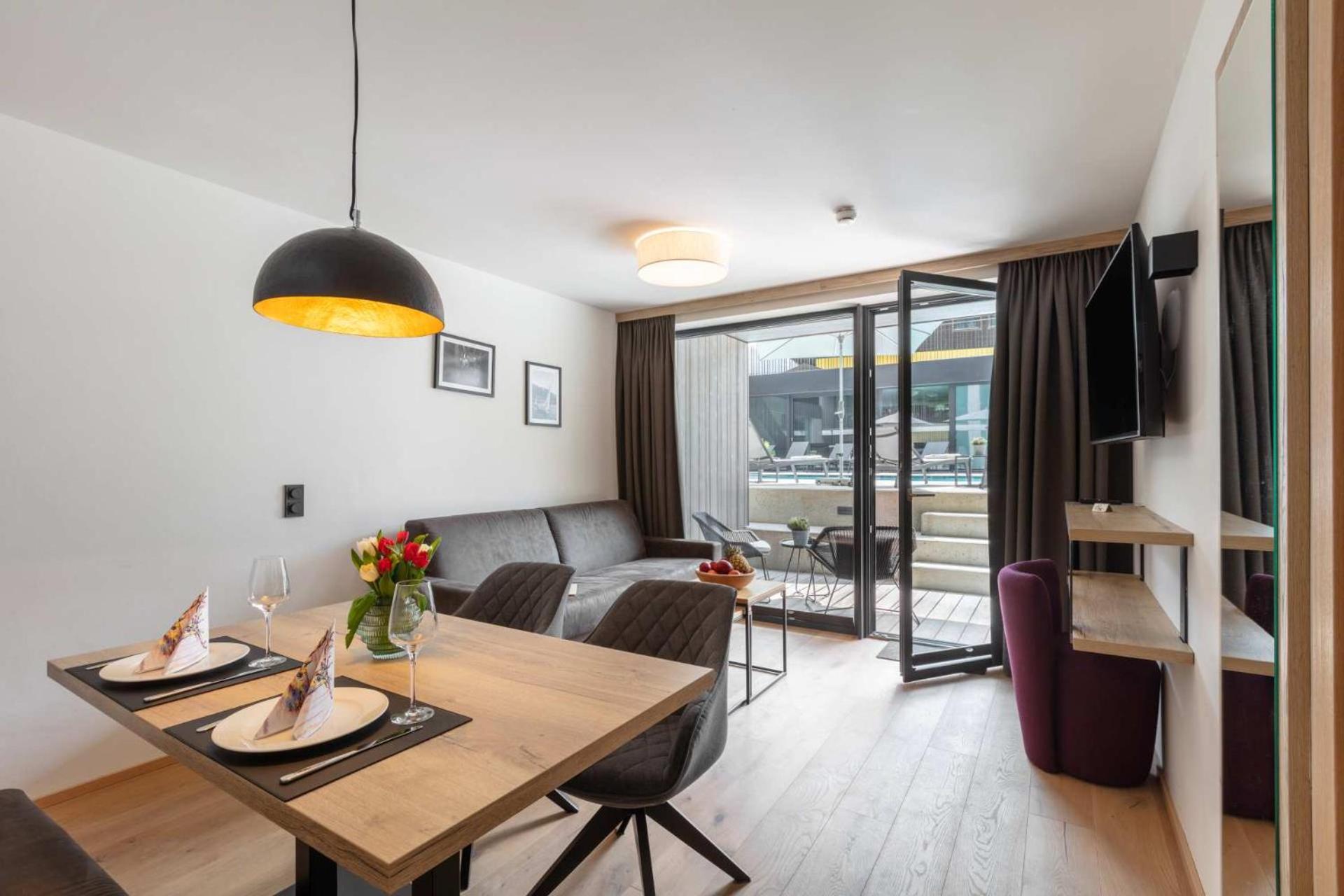 Emma Deluxe Aparthotel in Fürth-Piesendorf bei Kaprun Zimmer foto