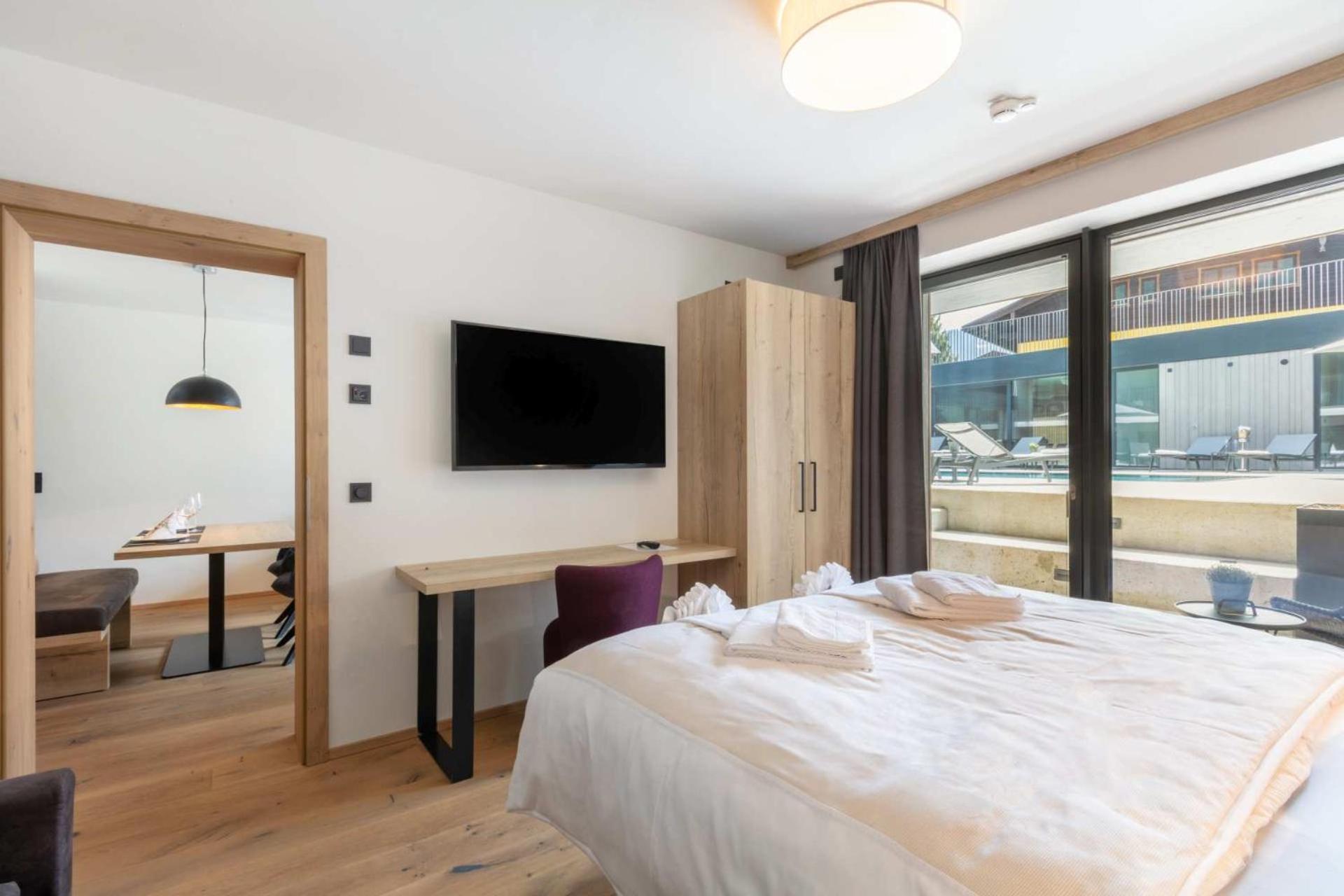 Emma Deluxe Aparthotel in Fürth-Piesendorf bei Kaprun Zimmer foto
